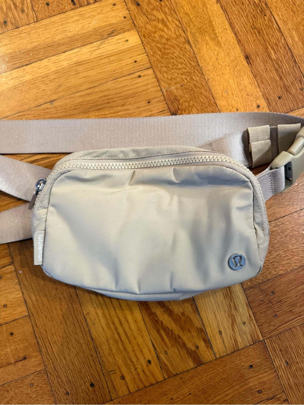Lululemon everywhere belt bag